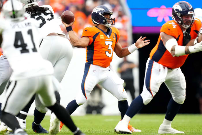 The Las Vegas Raiders could have a meeting with quarterback Russell Wilson.
